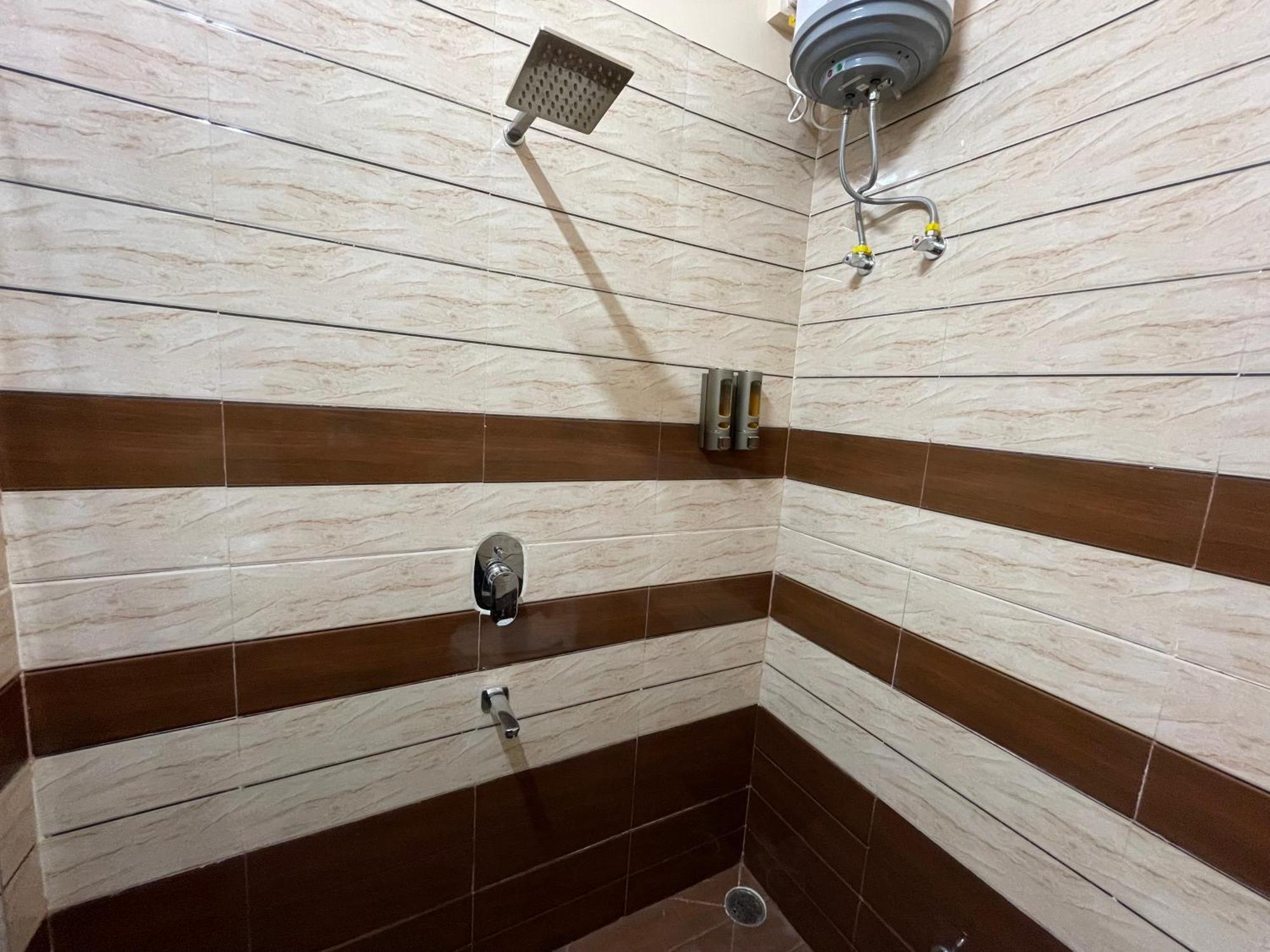 Bed & Breakfast Kashi Awahan! Spiritual Themed Near Vishvanath Temple Varanasi
